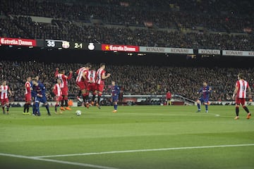 3-1. Leo Messi marcó el tercer gol en un lanzamiento de falta directa.