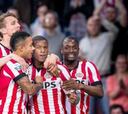 El PSV Eindhoven gana al
Zwolle y acaricia el título