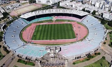 Inaugurado en 1955 fue remodelado y reestrenado en el año 2000. Es el estadio donde juega habitualmente la selección marroquí.
Tiene capacidad para 67.000 espectadores.
Desde España está a menos de 2 horas en avión.