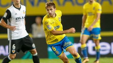 Samper deja de pertenecer a Las Palmas; Emenike, último fichaje