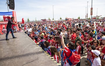 El Atleti celebra el Día del Niño en el Metropolitano