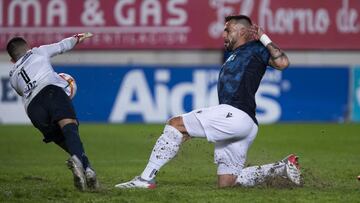 Negredo, durante el partido ante el Villa de Fortuna.
