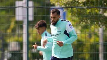 Borja Iglesias, entrenándose en Alemania estos días.