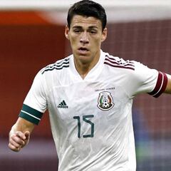 Futbolistas olvidan protocolo sanitario tras México vs Holanda