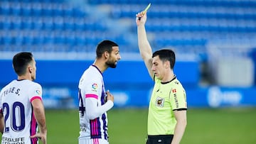 Joaquin Fernandez of Real Valladolid CF and the referee Soto Grado during the Spanish league, La Liga Santander, football match played between Deportivo Alaves and Real Valladolid CF at Mendizorroza stadium on February 5, 2021 in Vitoria, Spain.
 AFP7 
 0