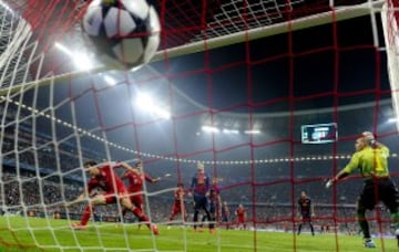 El Barcelona cayó en 2013 (7-0 en el total de la eliminatoria) en las semifinales de Champions ante el Bayern de Heynckes.
En la imagen el segundo gol obra de Mario Gómez.