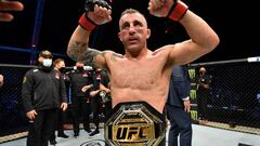 ABU DHABI, UNITED ARAB EMIRATES - JULY 12: Alexander Volkanovski of Australia celebrates after his split-decision victory over Max Holloway in their UFC featherweight championship fight during the UFC 251 event at Flash Forum on UFC Fight Island on July 12, 2020 on Yas Island, Abu Dhabi, United Arab Emirates. (Photo by Jeff Bottari/Zuffa LLC)