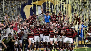 ¡Primer título de Filipe Luis!