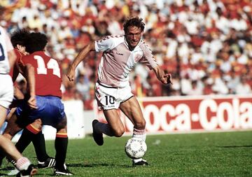 La selección danesa que participó en México 1986 estaba plagada de talento, siendo Elkjaer (quien anotó tres goles contra Uruguay), uno de sus hombres clave).