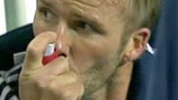 David Beckham fuma habanos en secreto