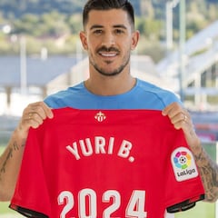 Yuri, hasta 2024 y sin cláusula