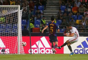 Soccer Football - Spanish Super Cup - Barcelona v Sevilla - Grand Stade de Tanger, Tangier, Morocco - August 12, 2018   Sevilla's Pablo Sarabia scores their first goal   REUTERS/Jon Nazca