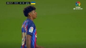 Sales con 15 años a un Camp Nou lleno y te marcas esta barbaridad: Yamal, qué futuro