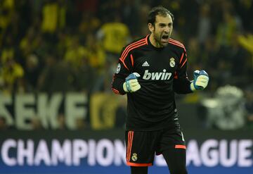 Lleg¨® en enero de 2013 (tras una lesi¨®n de Iker Casillas) por 3,5 millones de euros. Con la llegada de Ancelotti jug¨® como titular en los partidos de Liga altern¨¢ndose con Casillas, que jugaba los de Champions y Copa. Ten¨ªa contrato hasta 2017, pero en el verano de 2014 fue traspasado al AC Milan.