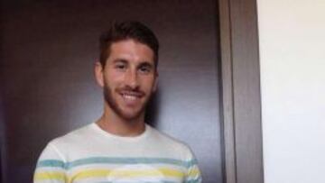 Özil le regaló a Ramos la camiseta de su último partido