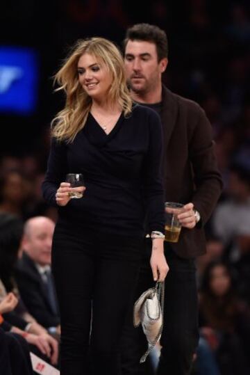 Kate Upton y Taylor Swift pusieron el glamour en el Madison. Los Knicks no acompañaron...