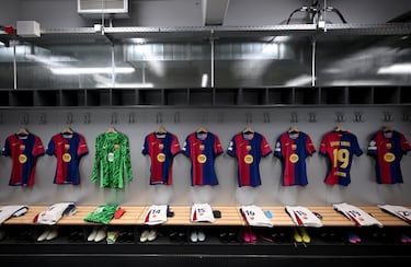 Vista general del vestuario del FC Barcelona en el Signal Iduna Park.