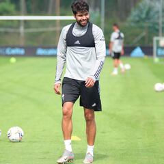 Araújo abandona lesionado la concentración de México