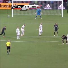 Rooney scores superb free-kick as DC United beat Toronto in MLS