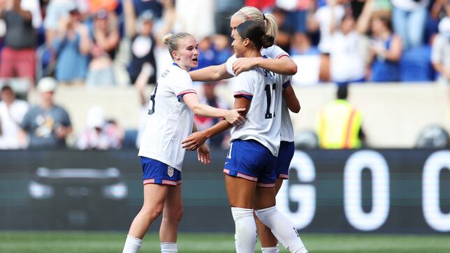 Emma Hayes y el USWNT cumplen ante México