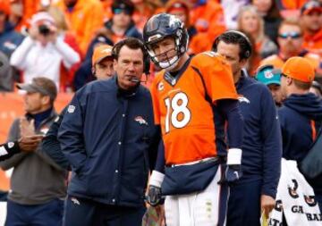 Desde el primer partido el estilo de juego de Manning chocó con los sistemas de Kubiak. Ambos intentaron que el otro cediera y al final parece que Peyton ha aceptado su papel secundario. Manning pegado al center juega como le gusta a su entrenador; en shot gun, como le gusta a él.