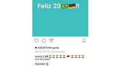 Neymar responde a Kroos en Twitter con una mano abierta, recordando que Brasil tiene 5 Mundiales, uno m&aacute;s que Alemania.
