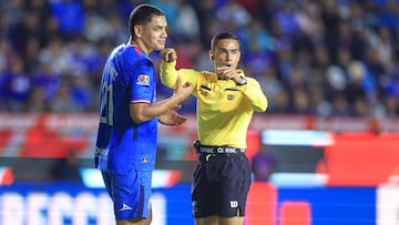 during the 8th round match between Pachuca and Cruz Azul as part of the Liga BBVA MX, Torneo Apertura 2025 at Hidalgo Stadium, on September 13, 2025 in Pachuca, Hidalgo, Mexico.