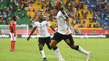 Andr¨¦ Ayew, de penalti, da la primera victoria a Ghana