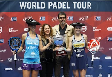 Los números uno masculinos y femeninos, incontestables