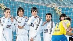 Juanito noquea a Michel