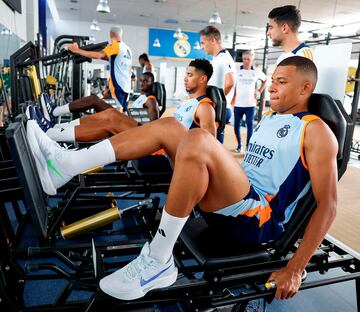 Mbappé entrenando en Valdebebas.