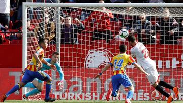 Vázquez falla un gol.