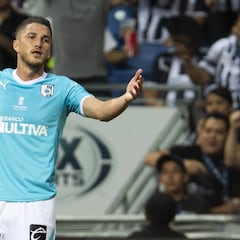 Hiram Mier sería el primer refuerzo de Chivas