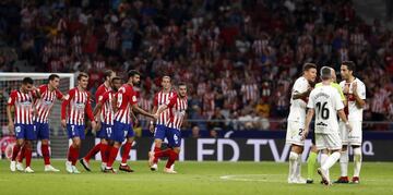 3-0. Koke celebró el tercer gol que concedió el VAR.