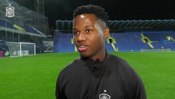 Ansu Fati tras su debut: "Este d¨ªa lo recordar¨¦ toda mi vida"