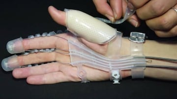 Exo Glove Poly, el guante rob車tico para personas con movilidad reducida