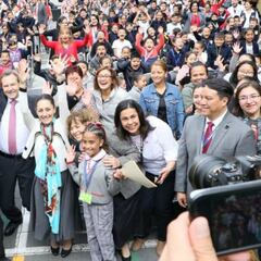 Los niños podrán usar falda en la escuela con el Uniforme Neutro