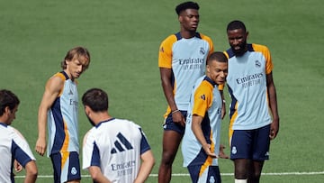 Los jugadores del Real Madrid, durante su último entrenamiento en Valdebebas.