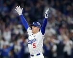 La eufórica celebración de los aficionados de los Dodgers por el walk-off de Freeman