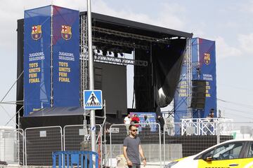 Ya están preparadas las Fan zones del Sevilla y Barça