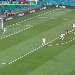 Uno de los mejores controles de siempre: la barbaridad de Benzema dio al vuelta al mundo