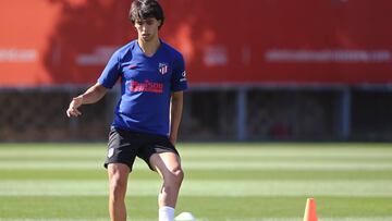 15/06/20 ENTRENAMIENTO ATLETICO DE MADRID
COVID19 CORONAVIRUS
JOAO FELIX
FIRMA ATLETICODEMADRID
FOTO.ENVIADA.POR.PICU.DIAZ