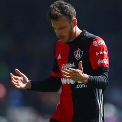 "Ángelo Henríquez salía llorando de los entrenamientos"