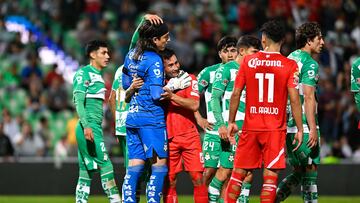 (L-R), Tiago Volpi, Carlos Acevedo, Tomas Belmonte, Alan Cervantes during the game Santos vs Toluca, corresponding to Round 16 of the Torneo Apertura 2023 of the Liga BBVA MX, at TSM CoronaStadium, on November 05, 2023.
<br><br>
(L-R), Tiago Volpi, Carlos Acevedo, Tomas Belmonte, Alan Cervantes durante el partido Santos vs Toluca, correspondiente a la Jornada 16 del Torneo Apertura 2023 de la Liga BBVA MX, en el Estadio TSM Corona , el 05 de Noviembre de 2023