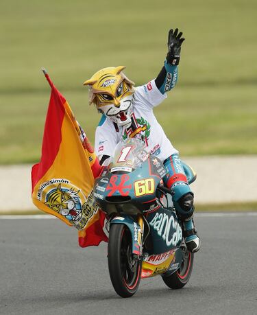 El actual ‘coach’ de Yamaha puso su granito de arena en el título de Quartararo en 2021, pero él vivió en sus carnes lo que es ser campeón del mundo en 2009, cuando ganó en su regreso a 125cc (donde debutó en 2002) tras dos años en 250cc. Luego haría carrera en Moto2.