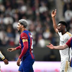 How many games will Ronald Araújo be suspended for after his red card against Real Madrid?