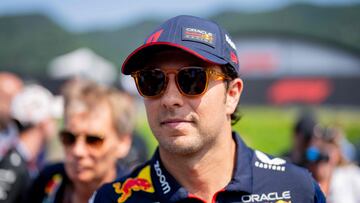 Checo Pérez se refugia en la fábrica de Red Bull