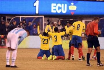 Argentina y Ecuador se vieron las caras en Nueva Jersey. Es el último amistoso de ambos antes de la Copa América.