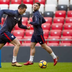 Laporte se ejercita en San Mamés a la espera de su salida