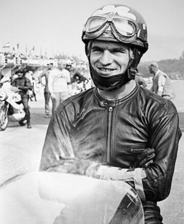 Eduardo Giró, ingeniero diseñador de la marca OSSA desarrolló una moto revolucionaria con un chasis monocasco. Reconociendo su valor como piloto y sus conocimientos mecánicos, Giró le ofreció el trabajo de desarrollar la Ossa 250cc de competición. Juntos ganaron el Campeonato de España de 250cc en 1967.